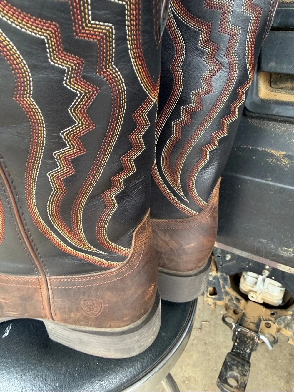 Ariat Classic Brown Leather Western Cowboy Boots - Brown - Men’s 13